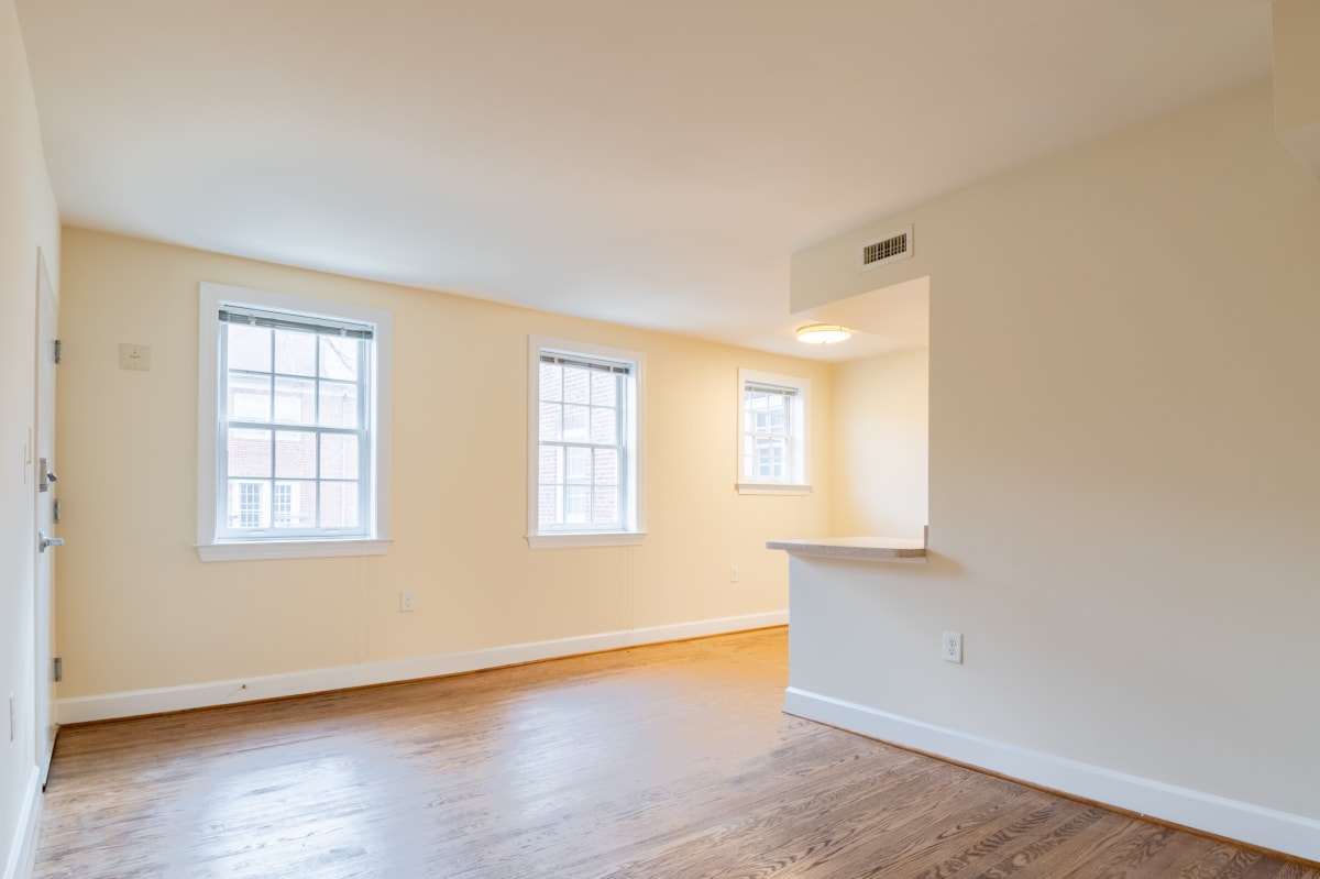 Photos and Video of Clarendon Court in Arlington VA